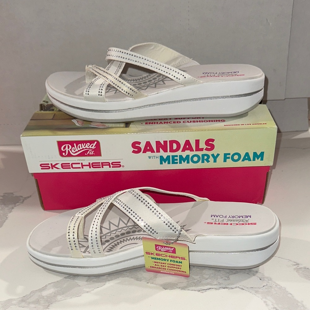 New Skechers Women's Cream Sandals with Memory Foam